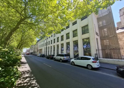 Vue extérieure depuis la rue de l'espace Saint-Euverte d'Orléans